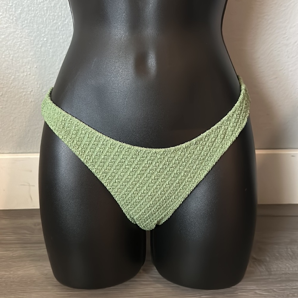 Light green, normal coverage Bathing suit bottom